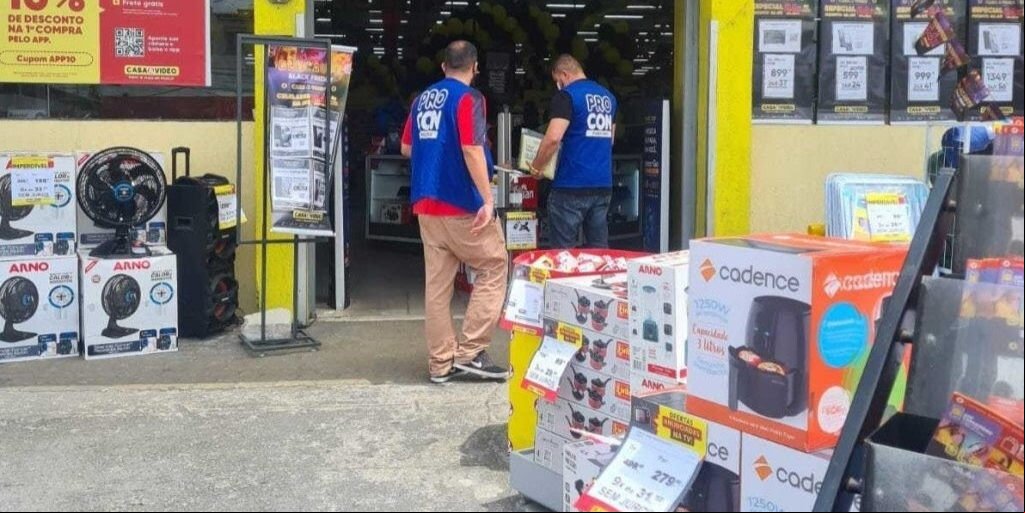 Procon de Cabo Frio realiza ações educativas para o Dia do Cliente, celebrado nesta quinta