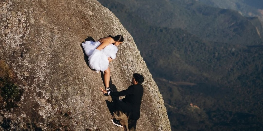 Casal se aventurou para tirar fotos em um dos pontos mais altos do estado