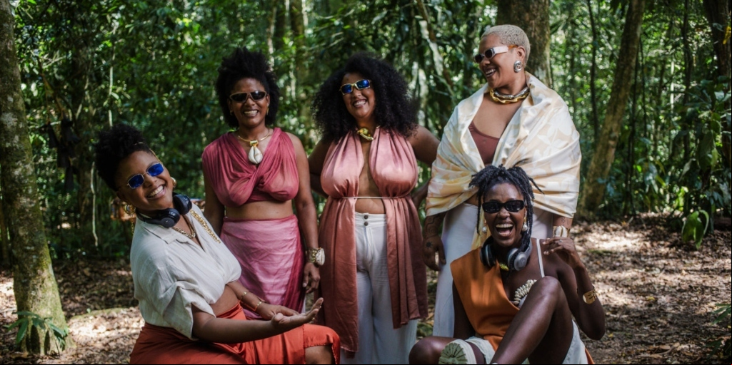 Com música e poesia, grupo promove reflexões sobre ancestralidades e identidade negra