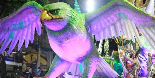 Vilage no Samba “renasce das cinzas” e é campeã do Carnaval de Nova Friburgo