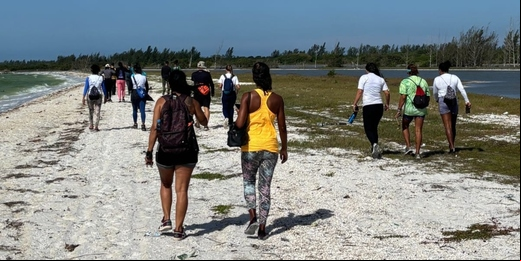 Arraial do Cabo inaugura trecho da Trilha Translagunar que a pela famosa Ponta da Acaíra