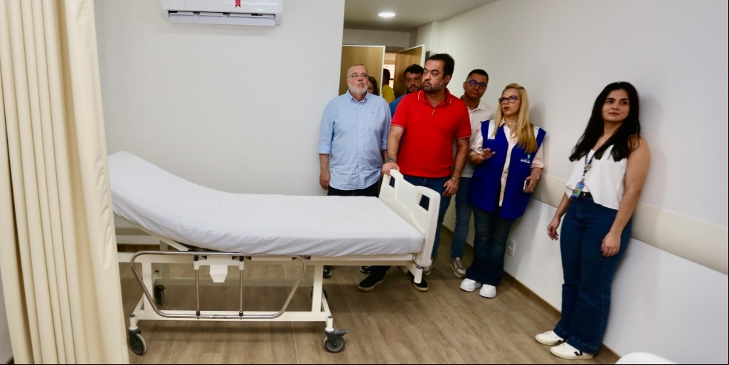 Em janeiro deste ano, o governador Cláudio Castro e o secretário Uran Andrade estiveram nas obras do hospital