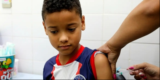 Ministério da Saúde amplia público-alvo de vacina contra a dengue para evitar desperdício