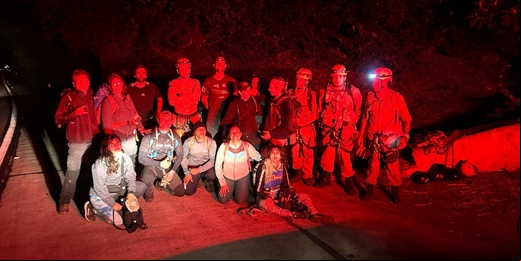 Corpo de Bombeiros resgata dez pessoas na trilha do Escalavrado, no Parque Nacional da Serra dos Órgãos, em Teresópolis