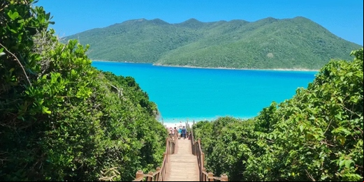 Ranking internacional elege Pontal do Atalaia, em Arraial do Cabo, como a praia mais bonita do Brasil e a 20ª melhor do mundo