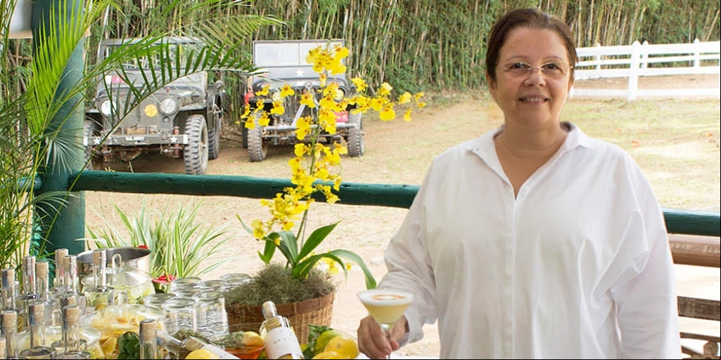 Produtora de premiada cachaça do Carmo é homenageada pela Firjan com Medalha do Mérito Industrial