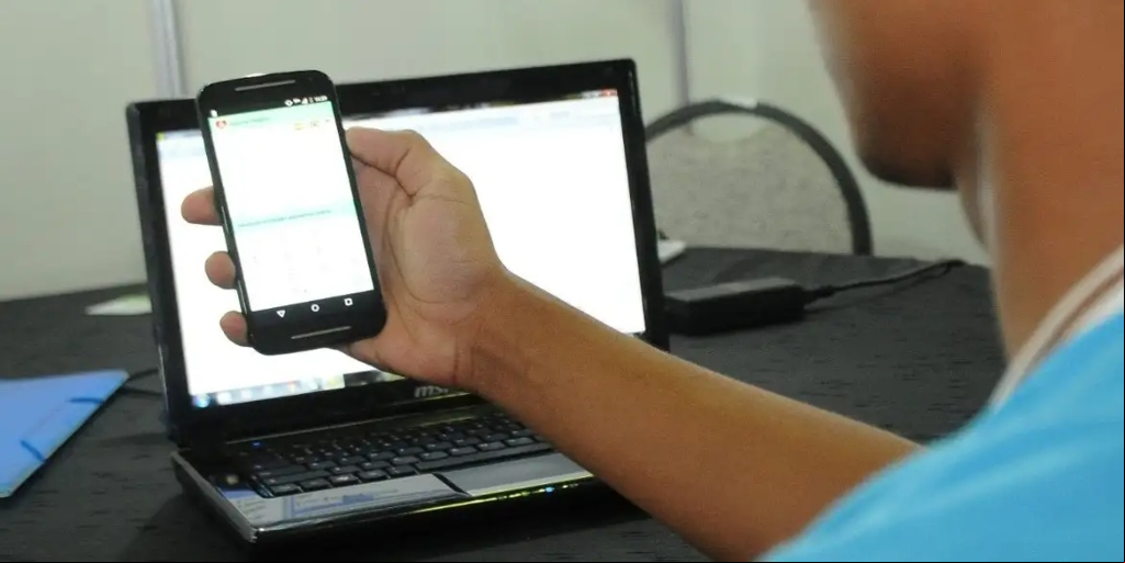 MEC estabelece novas regras para EAD e proíbe cursos de graduação 100% a distância; veja o que muda
