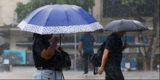 Estado do Rio está sob alerta vermelho para risco de temporais acima de 100 mm/dia, segundo Inmet